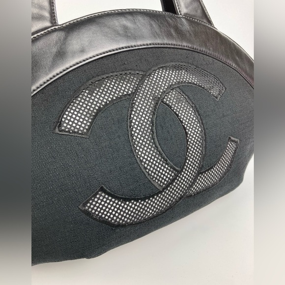 Chanel Black Woven Linen and Leather CC Logo Cut Out Tote Bag - Picture 9 of 9